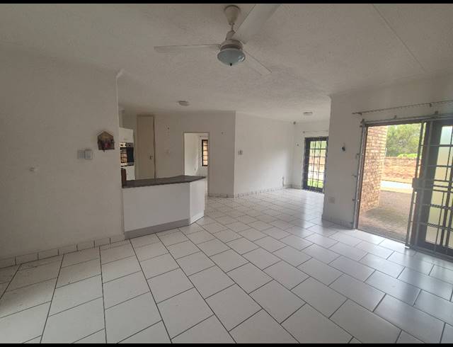 3 BEDROOM SECTIONAL TITLE FOR SALE IN MANABA BEACH
